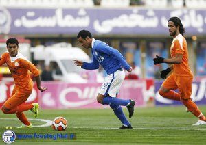 سایپا 0-1 استقلال/ هفته یازدهم|این بازی با تک گل آرش برهانی به پایان رسید و استقلال فاصله خود را با صدر جدول کاهش داد.