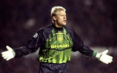 پیتر اشمایکل: منچستر یونایتد فان‌خال در فصل آینده مدعی قهرمانی است