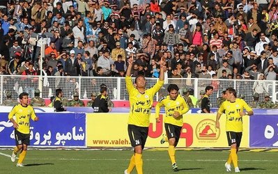 تاج: اگر مشکل راه‌آهن حل نشود، فجر شیراز به لیگ برتر باز می‌گردد