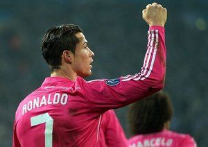 کریستیانو رونالدو|شالکه 04 0 - 2 رئال مادرید /  لیگ قهرمانان