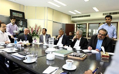 به‌جا مانده از جلسه 7 ساعته هیات‌مدیره استقلال : مخالفان سرمربی حرف زدند