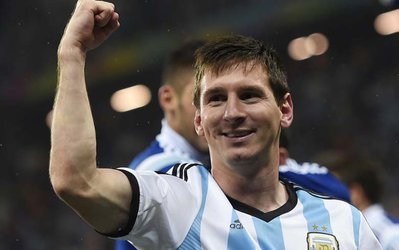 مسی کاپیتان آرژانتین می‌ماند