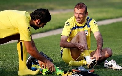 آل‌اسحاق: سیدجلال بازیکن ماست و اگر استقلالی‌ها می‌خواهند مذاکره کنند، خودشان می‌دانند