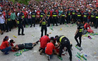 بازی کاستاریکا - هلند تلفات داشت/ خونریزی در میدان دموکراسی