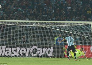 گونزالو ایگواین|شیلی 0 (3) - (1) 0 آرژانتین / فینال کوپا آمریکا