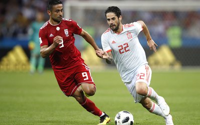 شبی که شانس یار اول لاروخا بود / اسپانیا با خوش شانسی از سد ایران گذشت