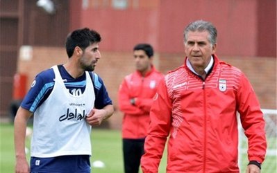 بیکزاده گچ دستش را باز کرد