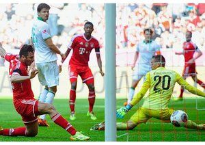 پیزارو - رافائل ولف|صحنه باز کردن دروازه برمن توسط پیزارو