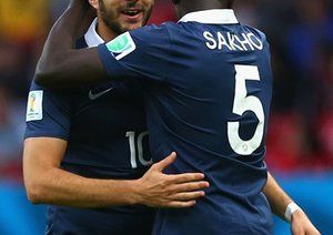 کریم بنزما|جشن کریم بنزما بعد از باز کردن دروازه تیم ملی هندوراس .