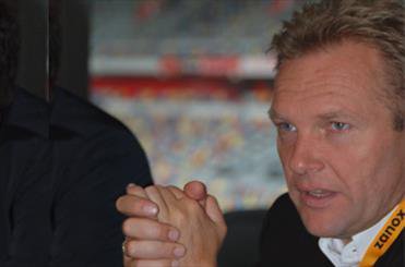 توماس هسلر بامداد سه‌شنبه به مشهد می‌آید