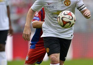 پل اسكولز|ستاره های بایرن مونیخ 3-3 ستاره های منچستر یونایتد / دیدار دوستانه