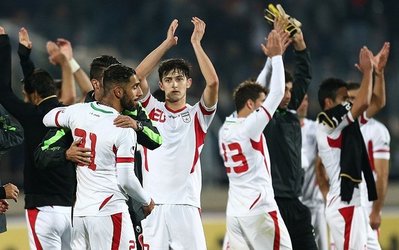 بازیکنان تیم ملی پول توجیبی و چک گرفتند