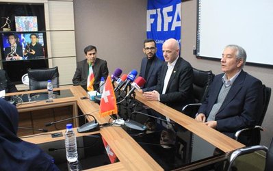 اینفانتینو میزبانی تیم‌های ایرانی مقابل سعودی‌ها را به ایران بر می‌گرداند؟