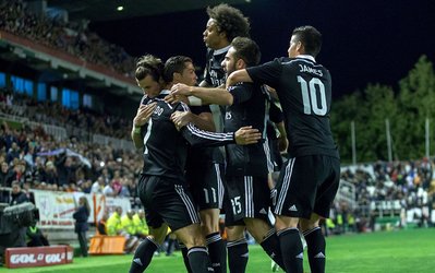 تیم منتخب هفته سی‌ام لا لیگا اسپانیا / رئال سه، بارسا دو