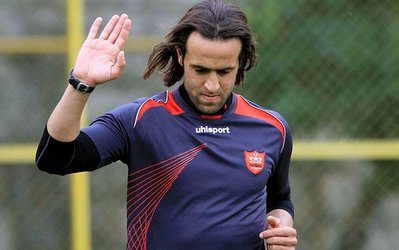 پیشنهاد علی کریمی به تاج در خصوص مالیات فوتبالیست‌ها