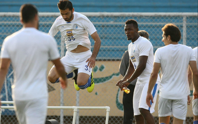 خریدهای ۱۵ میلیاردی به چه درد استقلال خورد!؟