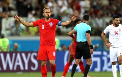 کین: با مگس‌ها و حشرات هم مقابله کردیم!