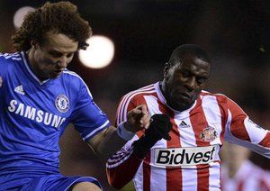 دیوید لوئیز|رقابت دیوید لوییز با بازیکن ساندرلند بر سر تصاحب توپ