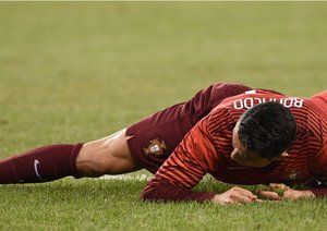 کریستیانو رونالدو|کریس رونالدو در بازی مقابل ایرلند در ترکیب پرتغال حضور داشت.