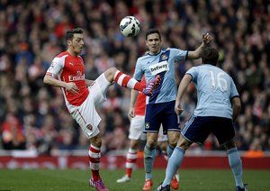 مسوت اوزیل|آرسنال 3 - 0 وستهام / لیگ جزیره