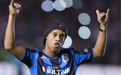 اهانت نژادپرستانه سیاست مدار مکزیکی به رونالدینیو