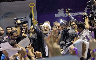 سوال روز | حسن روحانی طرفدار کدام تیم فوتبال است؟