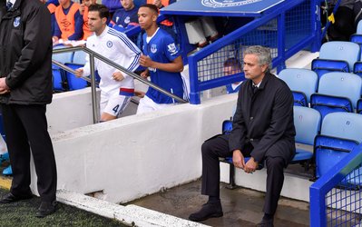 Alex Dunn | مورینیو تحت فشار شدید