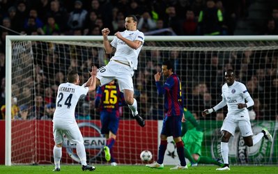 ابراهیموویچ: متاسفم که نمی‌توانم مقابل بارسلونا بازی کنم