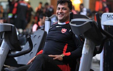 دایی: مایلی‌کهن پرسپولیس را با مسی و رونالدو هم به دسته اول می‌فرستاد