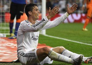 کریستیانو رونالدو|عکس العمل رونالدو در مقبال بازیکنان والنسیا