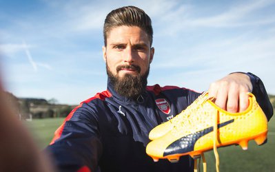 آبی های لندن در حال بررسی وضعیت اولیویه ژیرو