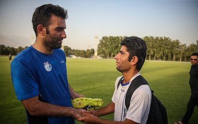 عمرانزاده: قرارداد وزیر ورزش، تاج و کفاشیان را هم منتشر کنند
