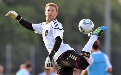 افتخاری تازه برای دروازه‌بان و سرمربی ژرمن‌‌ها/ نویر و یواخیم لو بازیکن و مربی برتر سال آلمان شدند