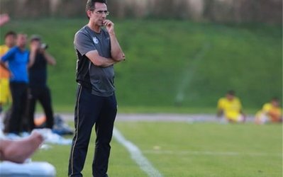 مربی استقلال راهی آمریکا شد