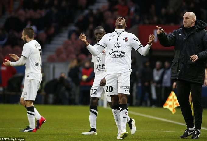 شادی بازیکن کان