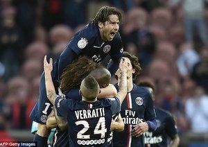 شادی بازیکنان پی اس جی|پاریس سن ژرمن 4 - 1 لنز / لوشامپیونه