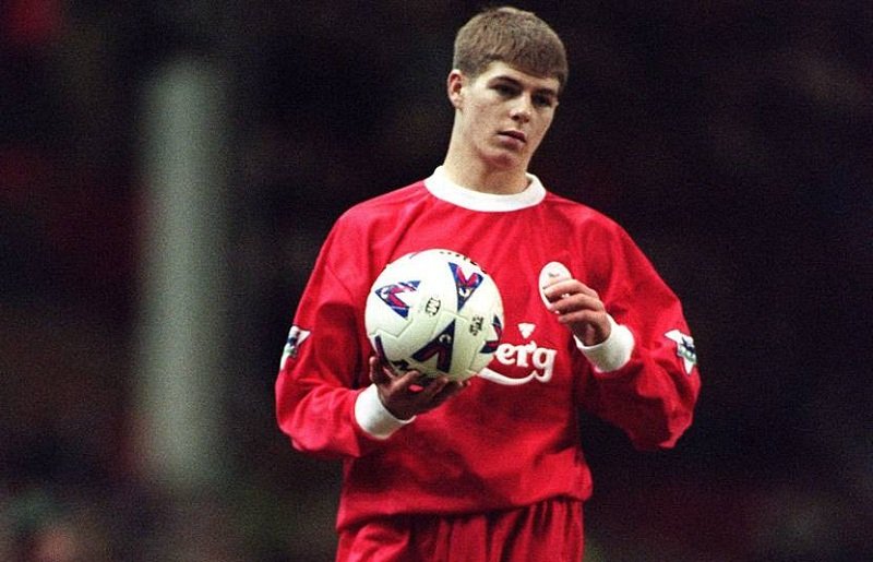 Steven Gerrard (Liverpool - Everton) (1999.04.03).jpg