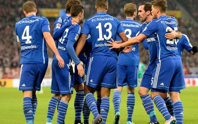 متافوتبال | اشتوتگارت 0 - شالکه 4 / هانوفر 1 - ولفسبورگ 3 / برتری مقتدرانه ولفسبورگ و شالکه