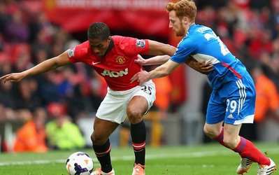 کاپیتان اکوادور با منچستریونایتد تمدید کرد