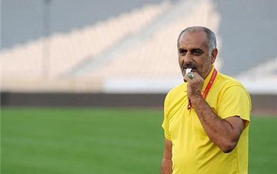 کارمان سخت است، به بازی و اردوی تدارکاتی نیاز داریم