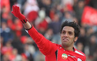 حیدری: دوست داشتم با پرسپولیس از فوتبال خداحافظی کنم / به چین می‌روم