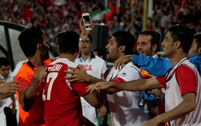 حاشیه‌های الهلال - پرسپولیس | بازیکنان پرسپولیس هو شدند / 4 هوادار پرسپولیسی در ورزشگاه ملک فهد