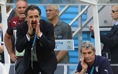 عذرخواهی پراندلی از انگلیسی‌ها : برای برد به زمین‌ رفته بودیم.