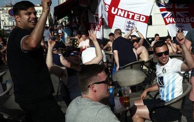 درگیری هولیگان‌های انگلیسی با هواداران فرانسوی در آستانه آغاز یورو 2016