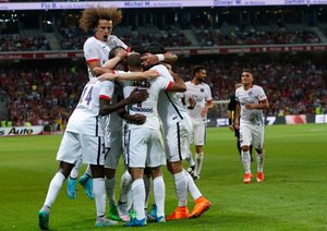 شادی بازیکنان پی اس جی|ليل 0 - 1 پاریس سن ژرمن / لوشامپیونه