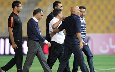 موضع سکوت هیات مدیره آبی‌ها در قبال بیانیه علیه منصوریان