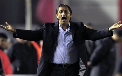 دیاز آرژانتینی سرمربی تیم فوتبال پاراگوئه شد