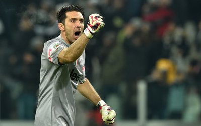 انتقاد دروازه‌بان ایتالیایی از رفتار هواداران یوونتوس / بوفون: به جای «هو کردن»،‌ حمایت کنید!