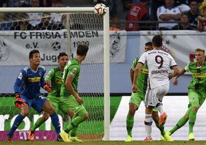 رابرت لواندوفسکی|گل فوق العده رابرت لواندوفسکی  مقابل مونشن گلادباخ.