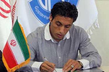 هر سال فقط اسمم را وسط می‌کشند/ دلال‌ها برای فوتبال ایران تصمیم می‌گیرند